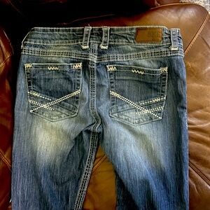 BKE Payton Jeans 34L (34x33 1/2) Mid Rise , Boot Cut Blue Jeans.